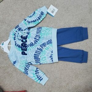 Peace Tie-dye Like Shirt with Sweats